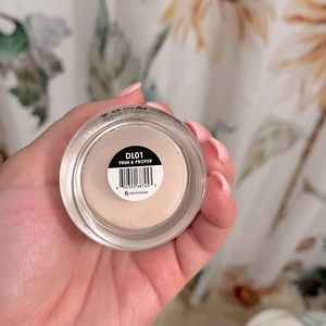 Kiara sky dip powder polish